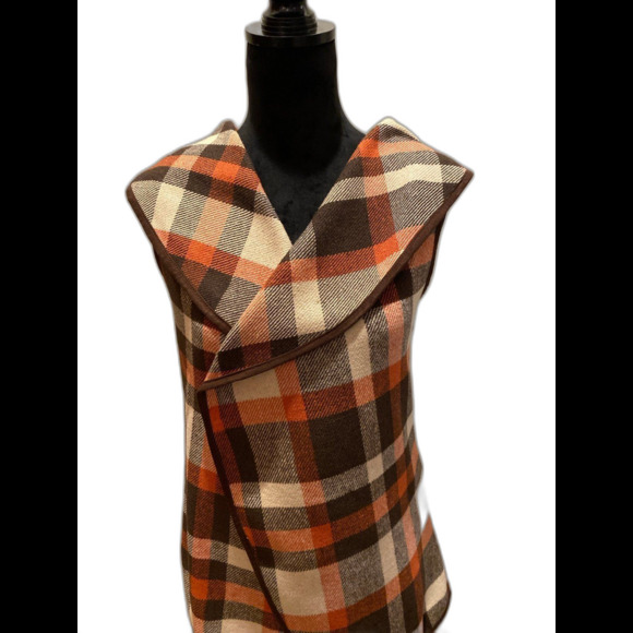 ETWO  Woman’s Vest Size Small Rust Brown Cream Plaid Versatile Stylish Warm - Picture 2 of 11
